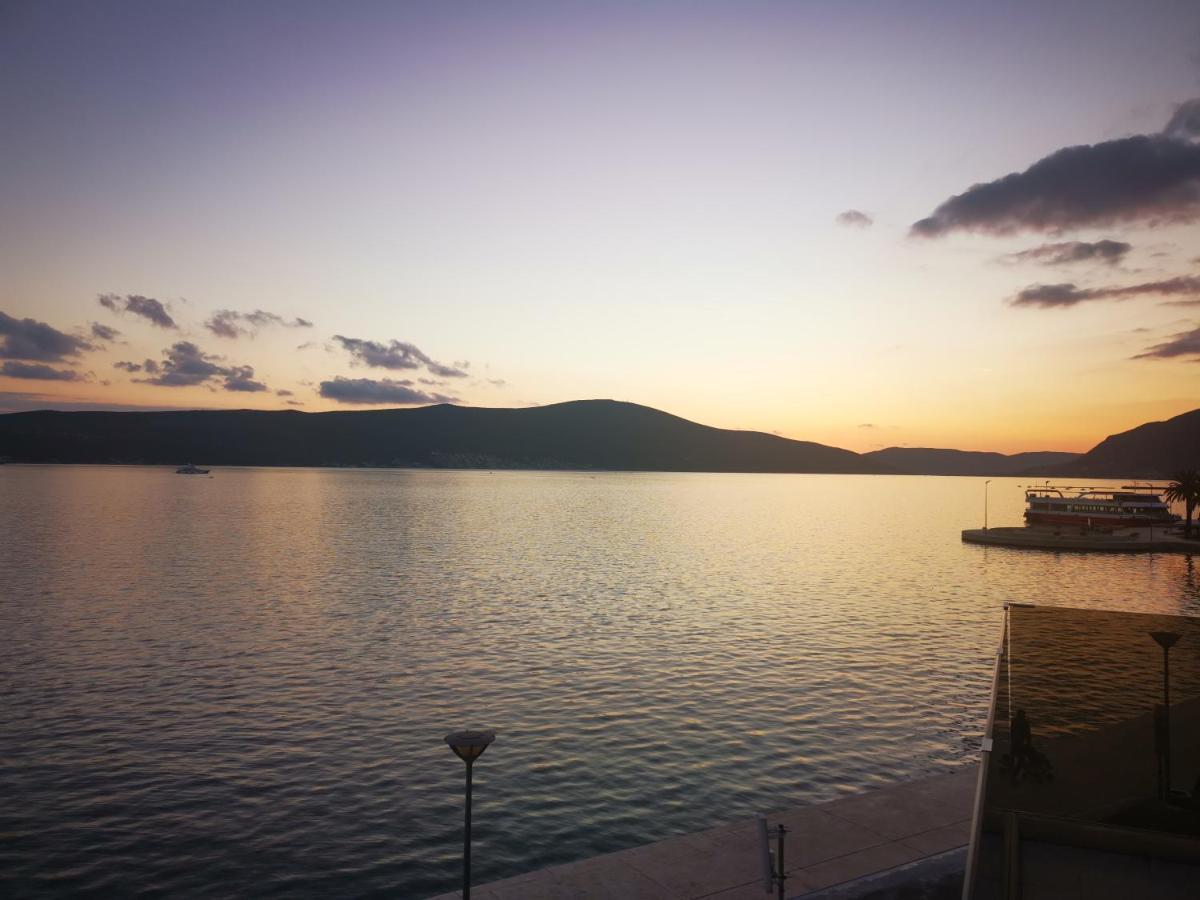 Seafront Apartments Τίβατ Εξωτερικό φωτογραφία