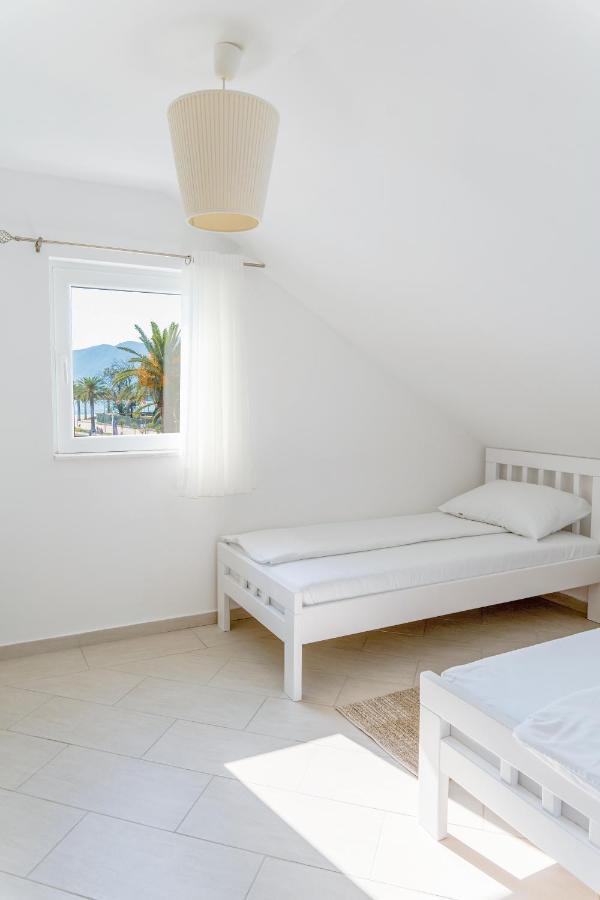 Seafront Apartments Τίβατ Εξωτερικό φωτογραφία